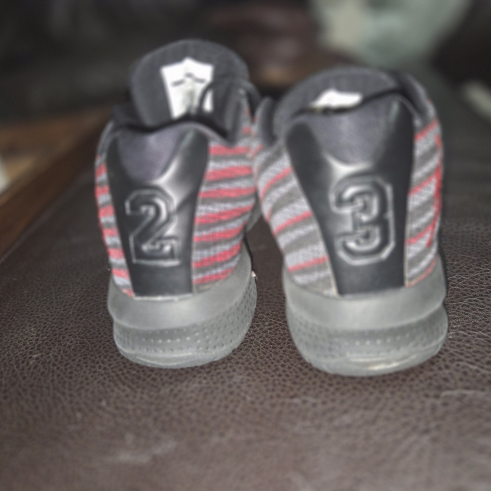 Nike Kids Sneakers - Black and Red Stripes - Picture 9 of 11